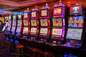 Giao diện ứng dụng 12vegas trên điện thoại Android và iOS